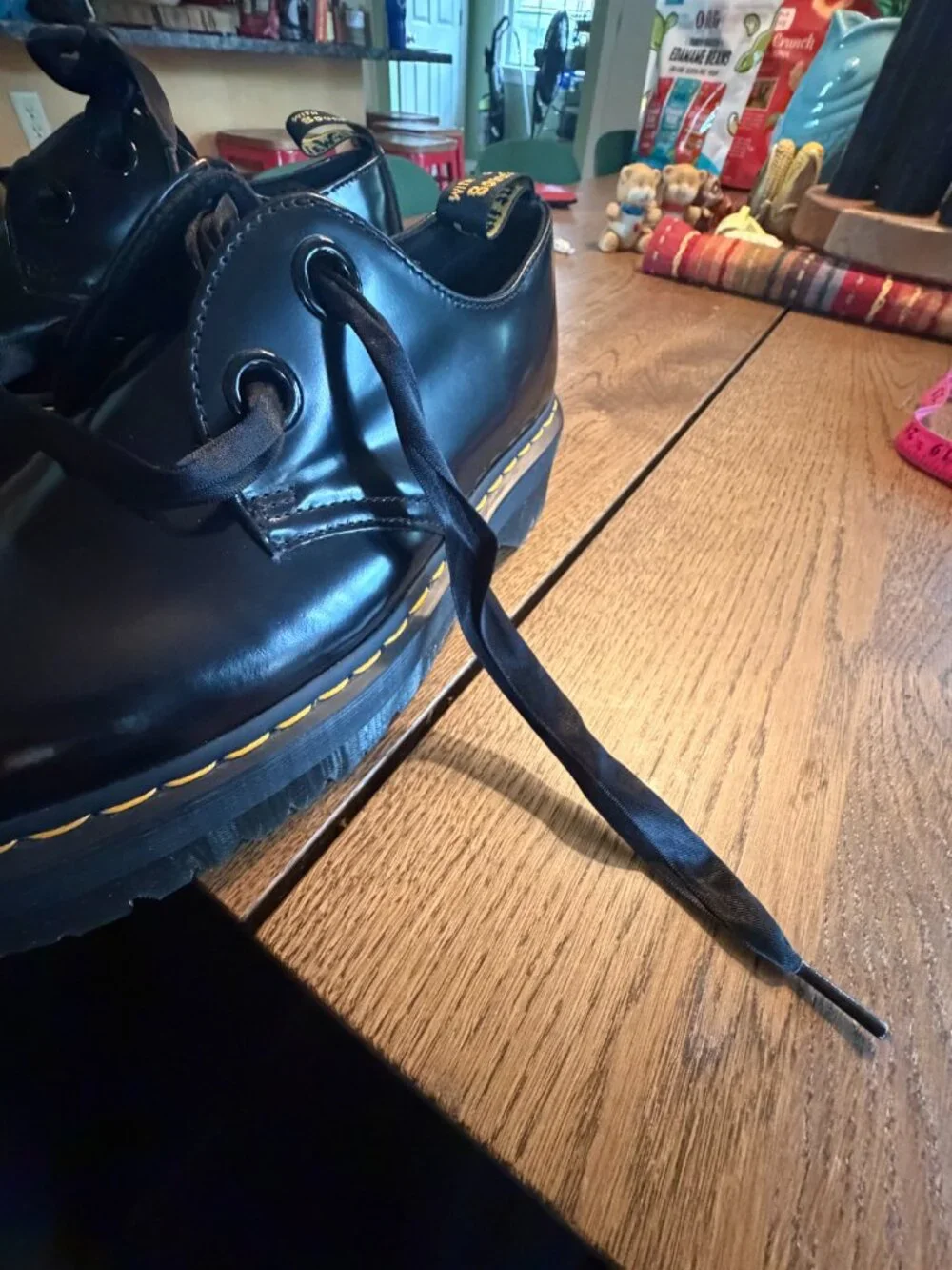 Dr. Martens Women's Retro Holly Quad Platform Shoes Size 9, Like New